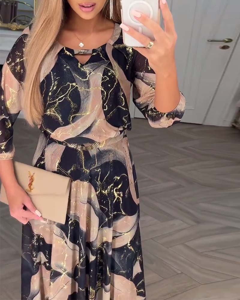 Dafne | stilvolles Kleid mit bedrucktem Taillendesign und dreiviertel Ärmeln