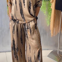 Kirsten | stilvoller Satin-Freizeitanzug mit rundem Ausschnitt für Damen