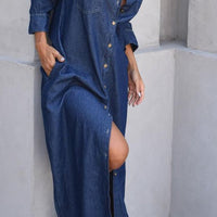 Ada | Stylisches Denim-Kleid mit Klappen und langen Ärmeln