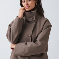 Elsbeth | Modischer Kurzer Mantel mit elegantem Kragen