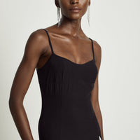 Roisin | Kontrastfarbenes plissiertes Maxikleid