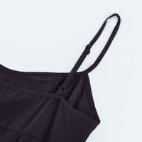 Roisin | Kontrastfarbenes plissiertes Maxikleid