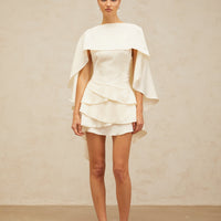 Skyla | schickes Satin-Kleid mit verspielten Rüschen