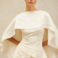 Skyla | schickes Satin-Kleid mit verspielten Rüschen