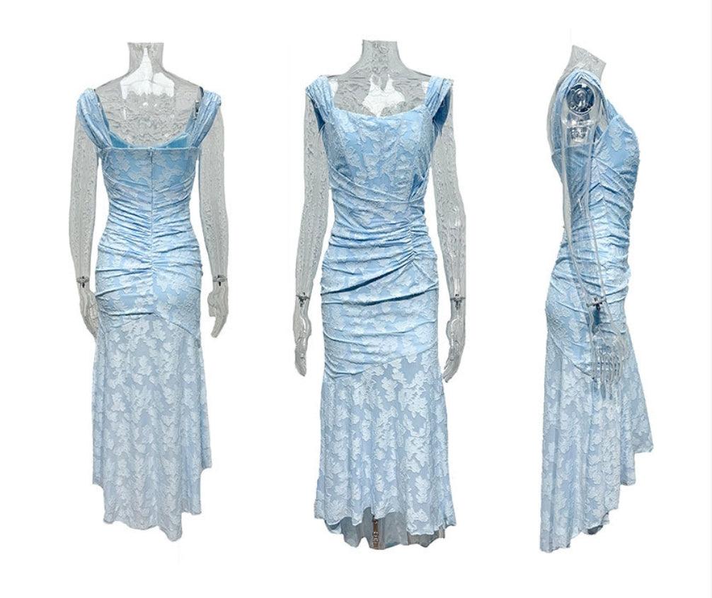 Charleigh | blaues Kleid mit floralem Glockenblumen-Design