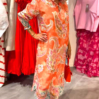 Alainy | Vibrierendes Midikleid mit Paisleymuster