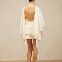 Skyla | schickes Satin-Kleid mit verspielten Rüschen