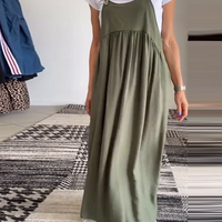 Molly | Lässiges einfarbiges Kleid mit Hosenträgern