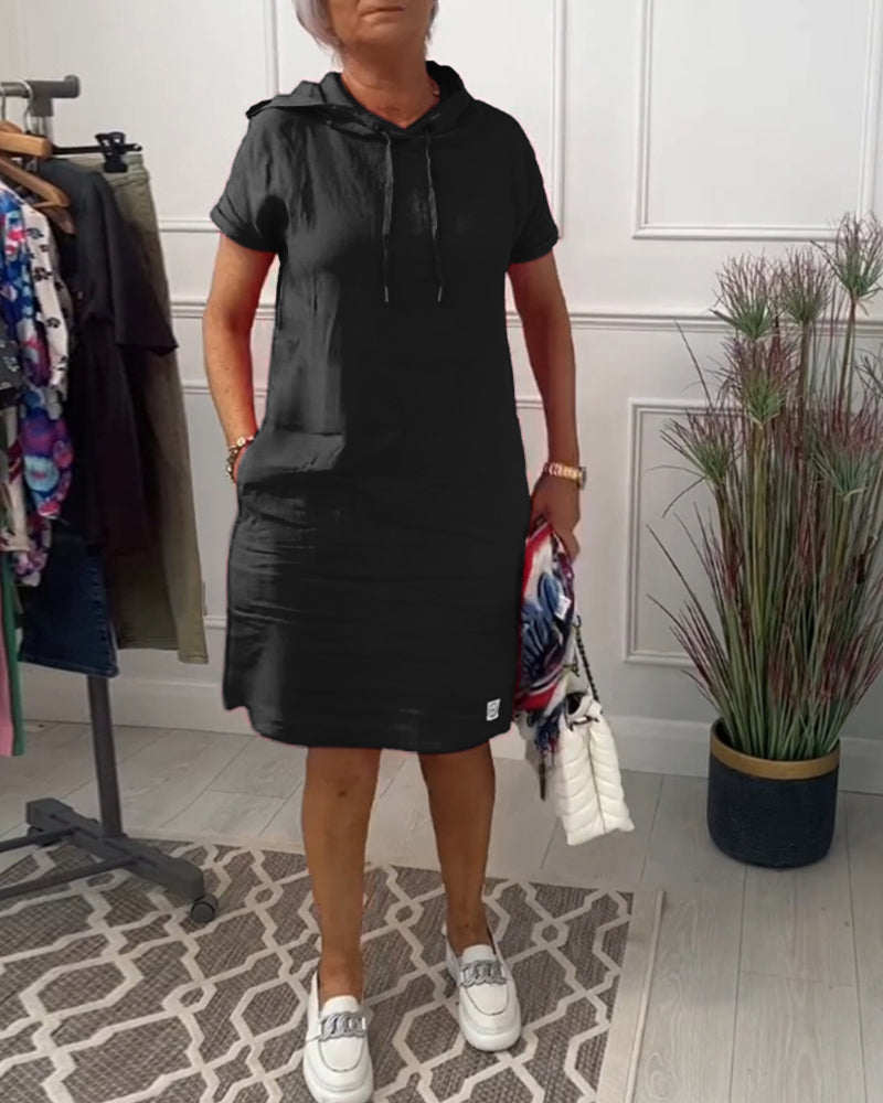 Nyla | Bequemes kurzärmeliges Freizeitkleid mit Kapuze