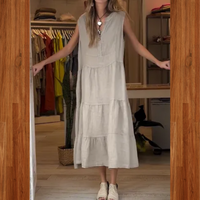 Aromea | Locker geschnittenes ärmelloses Kleid mit Knopfleiste