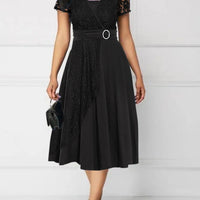 Ava | Kleid mit V-Ausschnitt und Taillenbetonung