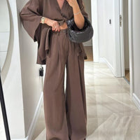 Natasha | modisches Set mit V-Ausschnitt