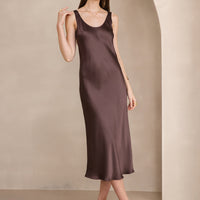 Aliya | langes ärmelloses Kleid aus reiner Seide