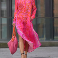 Keyla | modisches Kleid mit Leopardenmuster und Schlitz