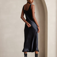 Aliya | langes ärmelloses Kleid aus reiner Seide