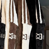 Relina | Gestreifter Plüschmantel mit Kapuze