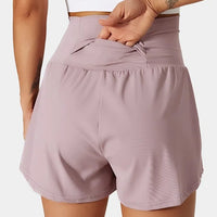 China | Sportliche Shorts mit hoher Taille und fließendem Oberstoff