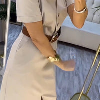 Deima | Luxuriöses Kleid mit Gürtel und Schlitz