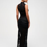 Kehla | Schwarzes Spitzen-Maxikleid mit hohem Schlitz