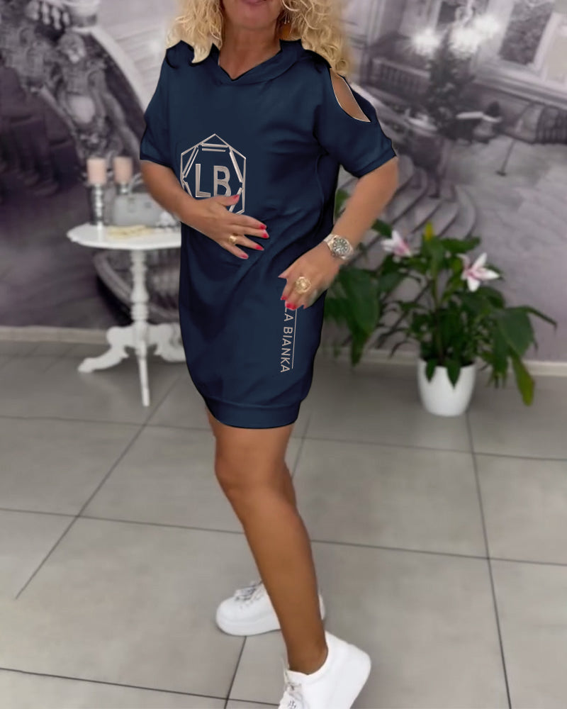 Laylani | sportliches Kleid mit Kapuze und Druck