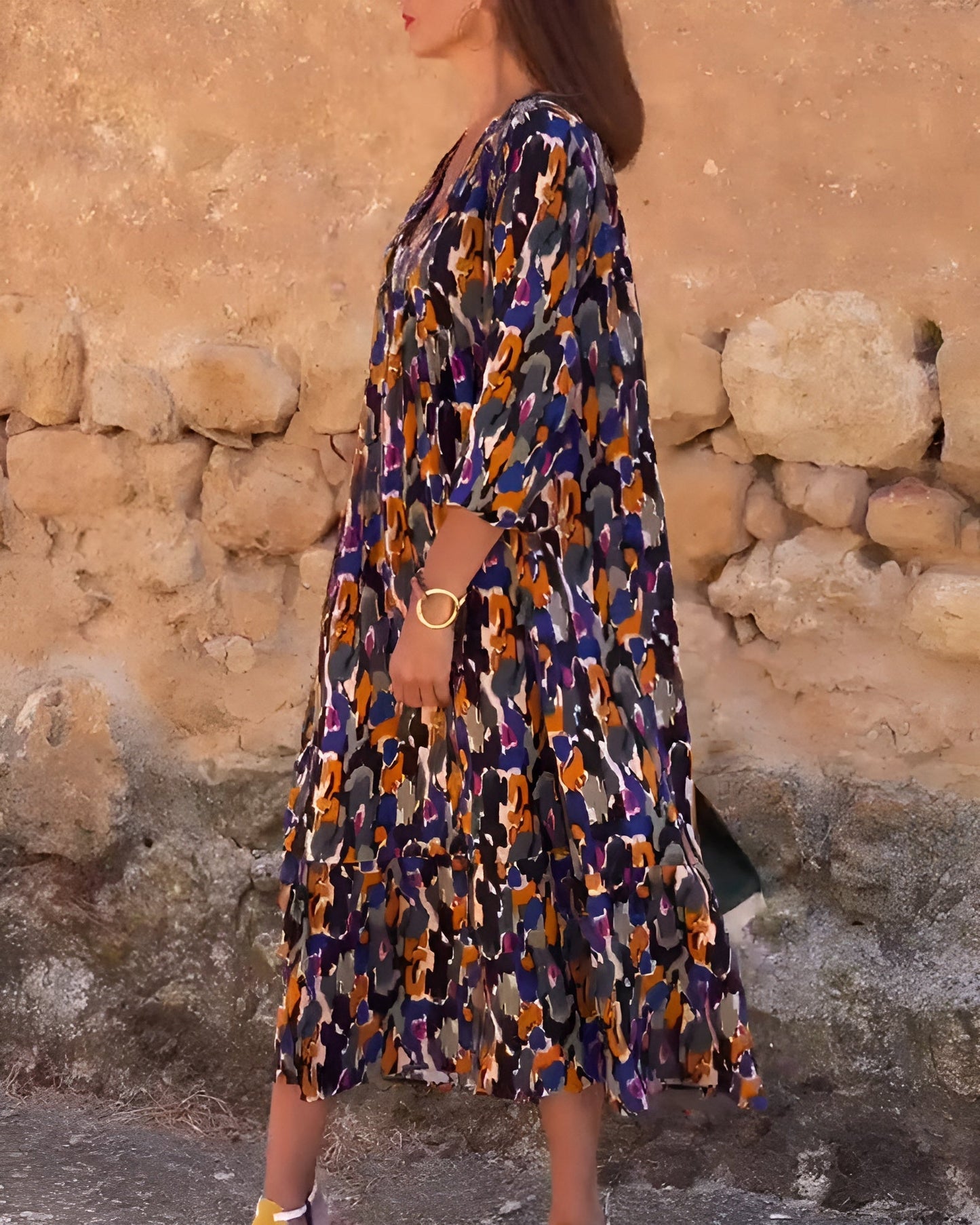 Cheyenne | modisches Kleid im Retro-Design mit V-Ausschnitt