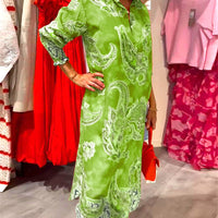 Alainy | Vibrierendes Midikleid mit Paisleymuster