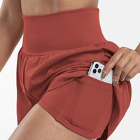 China | Sportliche Shorts mit hoher Taille und fließendem Oberstoff