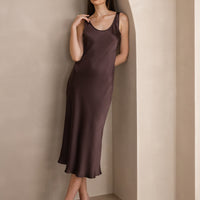 Aliya | langes ärmelloses Kleid aus reiner Seide