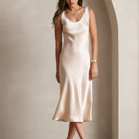 Aliya | langes ärmelloses Kleid aus reiner Seide