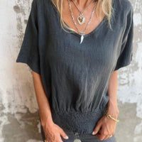 Bomiris | Tailliertes T-Shirt mit V-Ausschnitt