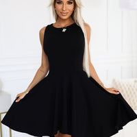 Aveline™ | Stilvolles Kleid mit raffiniertem längerem Rücken