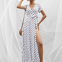 Savannah | Lässiges Kleid mit geteiltem Punktmuster