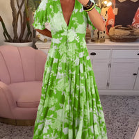 Aura | elegantes Kleid mit V-Ausschnitt und Blumenprint