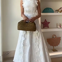 Leya | Blumiges Spitzenkleid mit Lochstickerei