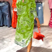 Alainy | Vibrierendes Midikleid mit Paisleymuster