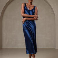 Aliya | langes ärmelloses Kleid aus reiner Seide