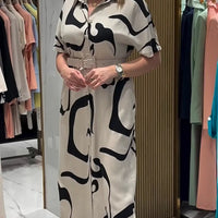 Miras | Gemustertes Kleid mit Taillenbetonung