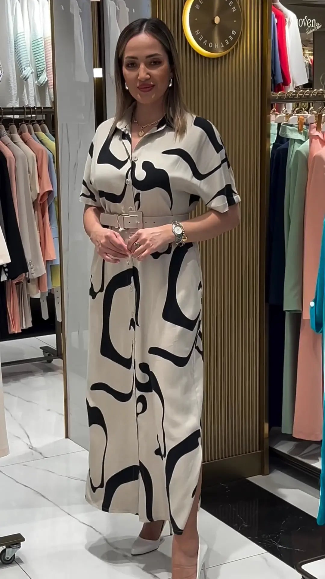 Miras | Gemustertes Kleid mit Taillenbetonung