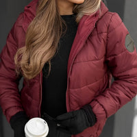 Juria | Kurze, warme Damenjacke mit Kapuze