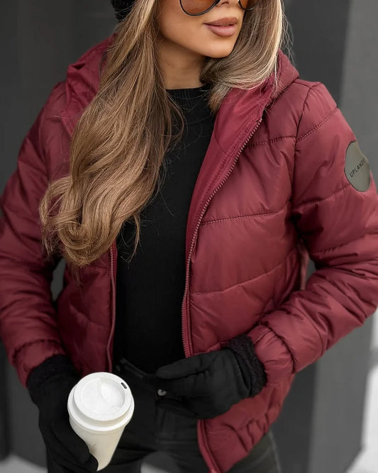 Juria | Kurze, warme Damenjacke mit Kapuze