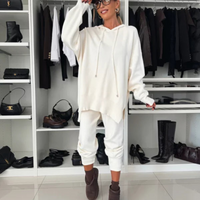 Mila | Lässiges, aber elegantes Outfit für jeden Tag