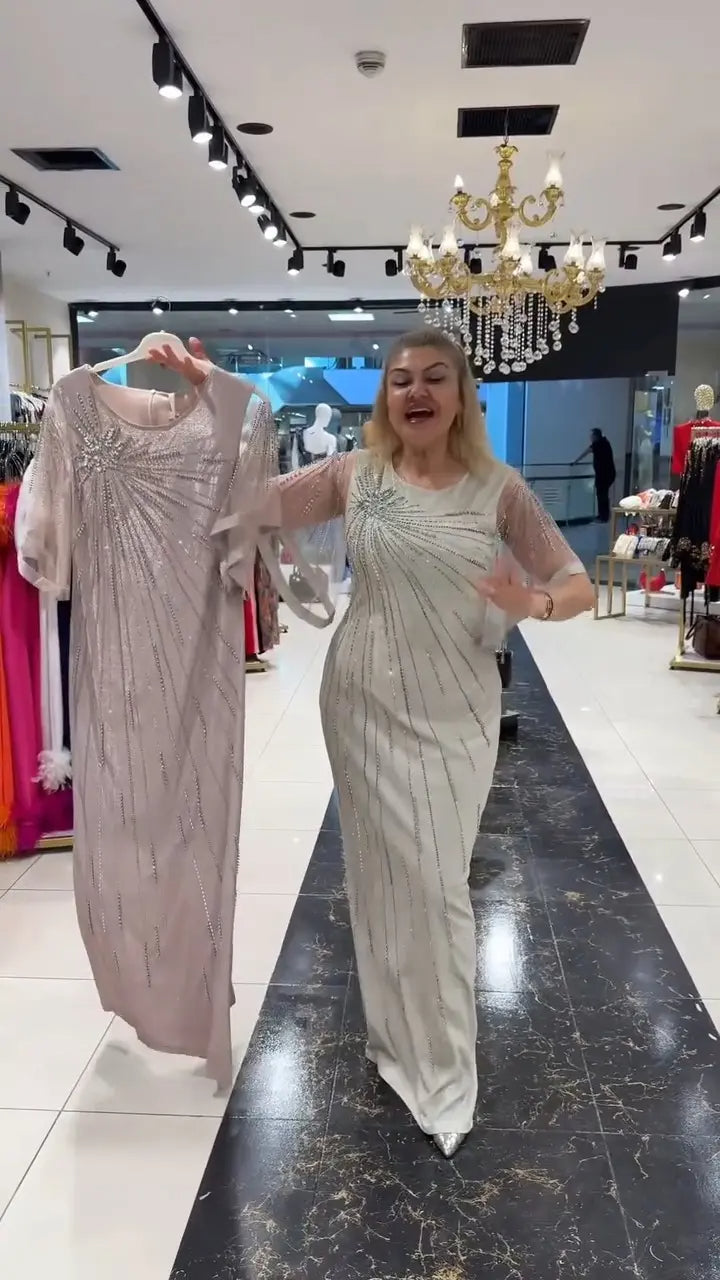 Lucy | modernes Damenkleid, schmeichelnde Passform.