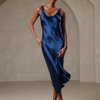 Aliya | langes ärmelloses Kleid aus reiner Seide