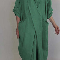 Aiya | Elegantes minimalistisches Kleid mit Tasche und V-Ausschnitt