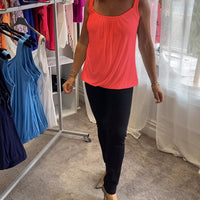 Sophie | Stylisches ärmelloses Oberteil mit Plisseedetails