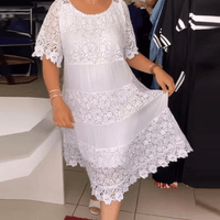 Sonya | Stilvolles Kleid mit feiner Spitzenverzierung