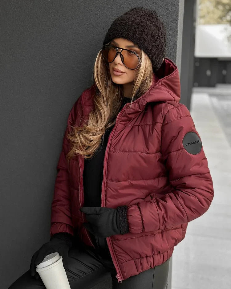 Juria | Kurze, warme Damenjacke mit Kapuze