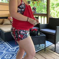 Zaria | trendiger Boxer-Badeanzug mit Printakzenten