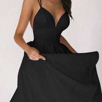 Khlea | Fließendes Maxikleid mit gekreuztem Rücken