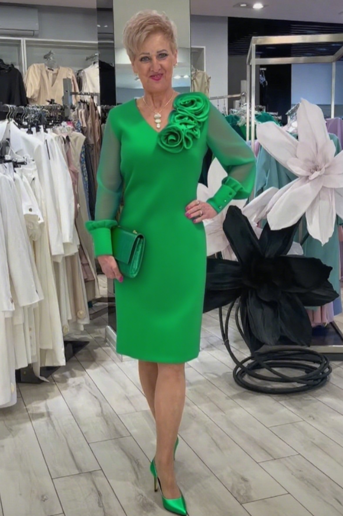 Akishia | Damenkleid mit V-Ausschnitt